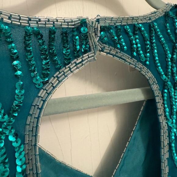 Vintage Puff Sleeve V-Neck Mini Dress with Sequins - Picture 8 of 10